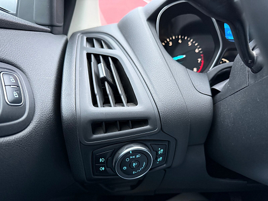 Ford Focus SYNC Edition, 2017 года, пробег 246000 км