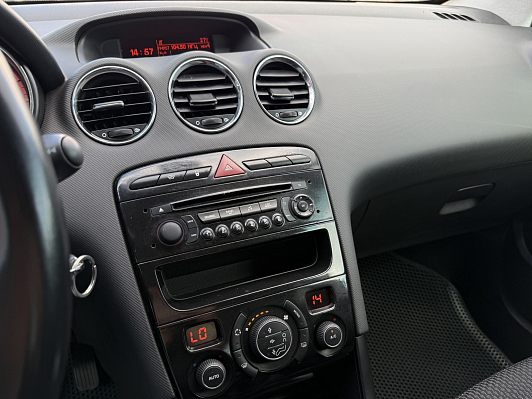 Peugeot 408, 2013 года, пробег 216000 км