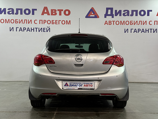 Opel Astra Cosmo, 2011 года, пробег 244000 км