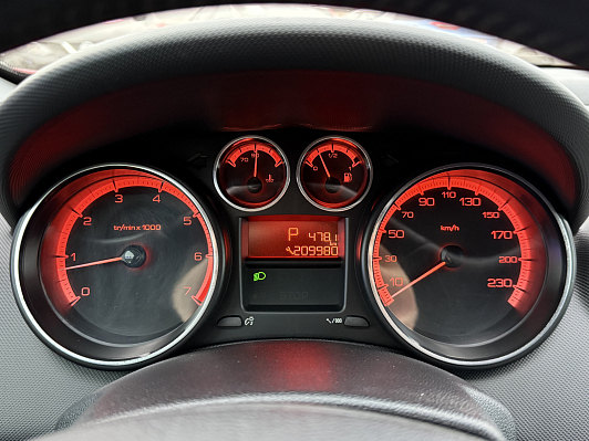 Peugeot 308, 2010 года, пробег 209980 км