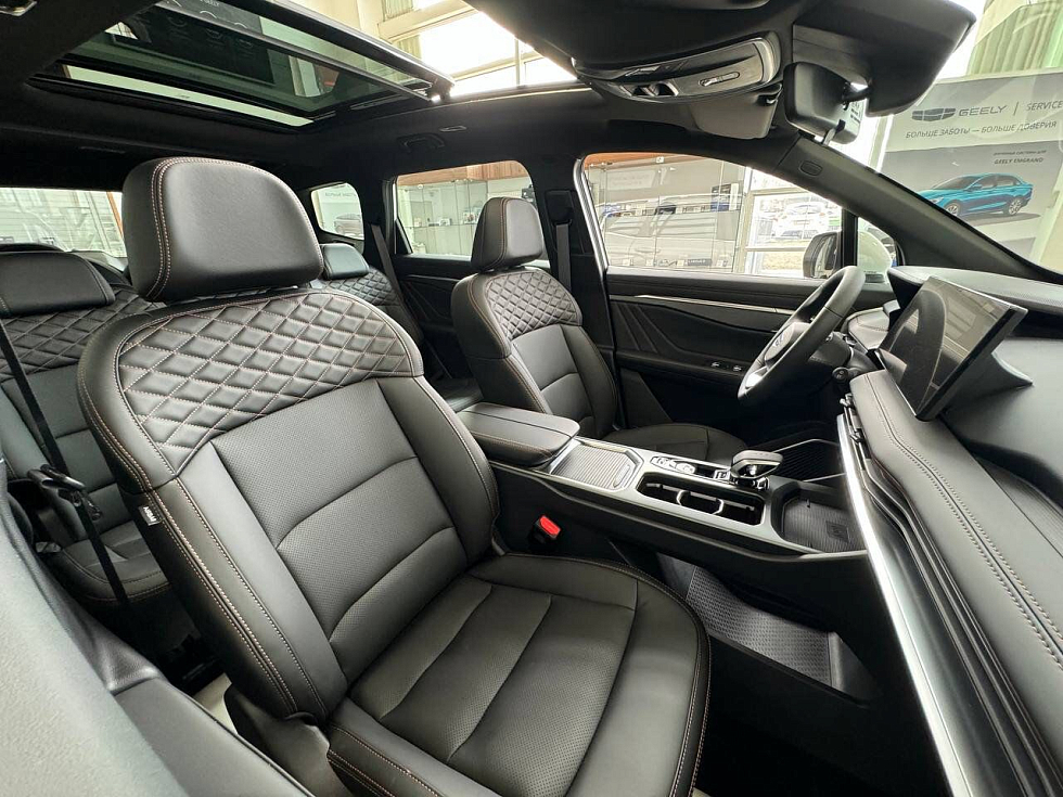 Geely Okavango Флагман, белый