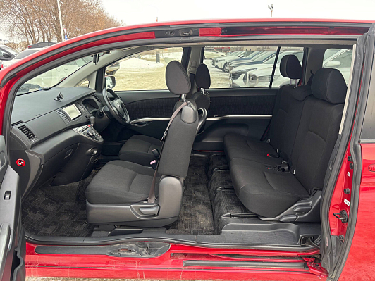 Toyota ISis, 2013 года, пробег 117800 км