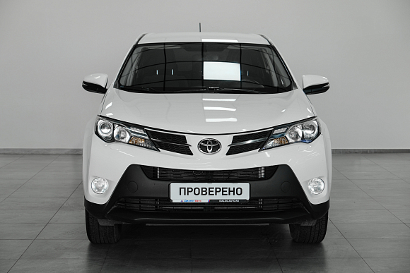 Toyota RAV4, 2015 года, пробег 122000 км