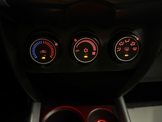 Mitsubishi ASX Invite, 2012 года, пробег 257797 км