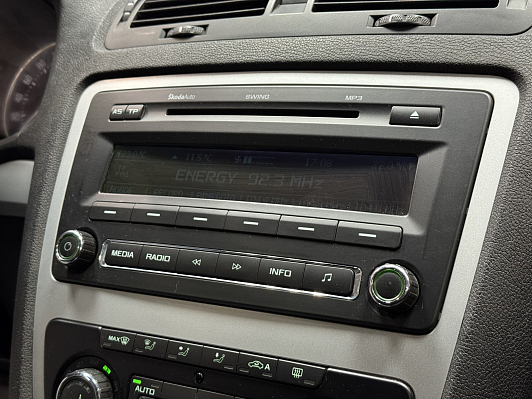 Skoda Octavia Ambition, 2011 года, пробег 175000 км