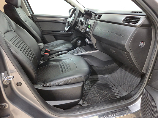 Renault Arkana Life, 2019 года, пробег 61110 км