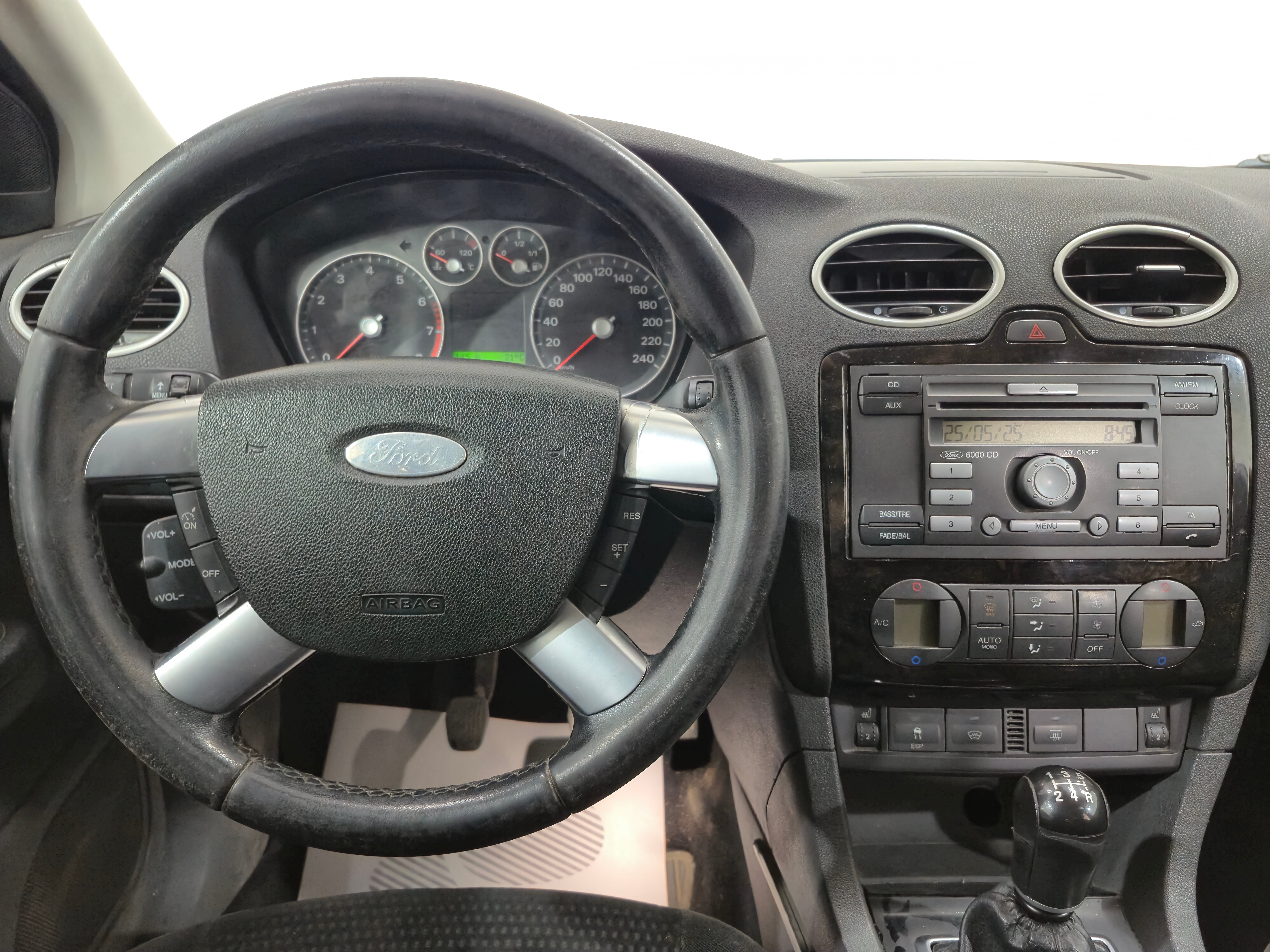 Ford Focus Ghia, 2007 года, пробег 335489 км