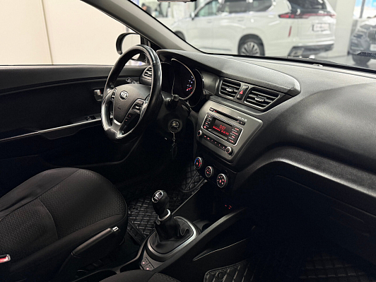 Kia Rio, 2016 года, пробег 112578 км