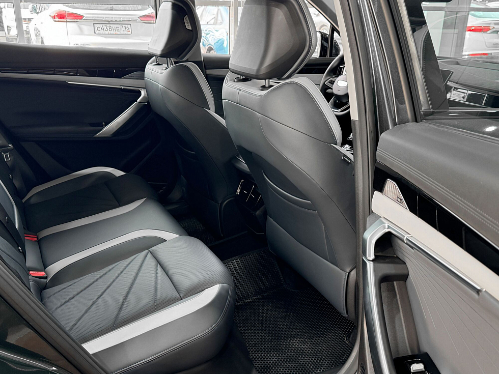 Geely Atlas Спорт, зеленый