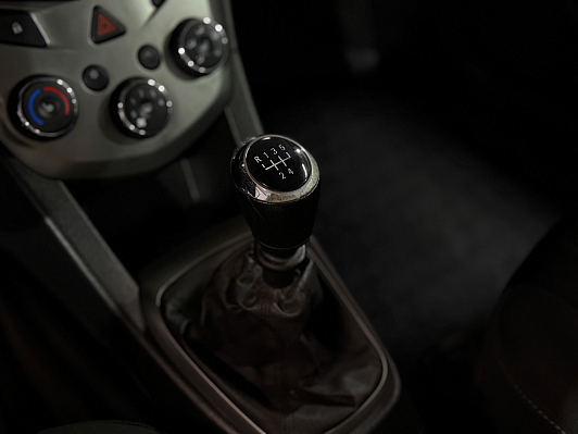 Chevrolet Aveo LTZ, 2015 года, пробег 100200 км