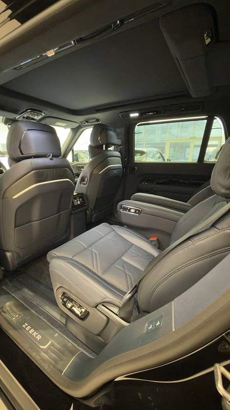 Zeekr 9X Ultra (5 seats), черный