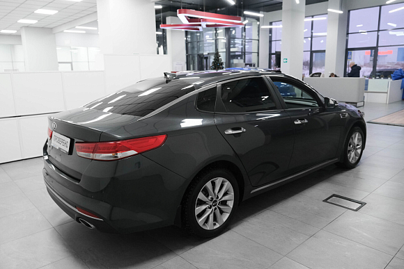 Kia Optima Luxe, 2018 года, пробег 171796 км