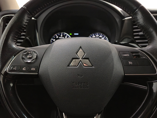 Mitsubishi Outlander Intense+, 2019 года, пробег 99376 км