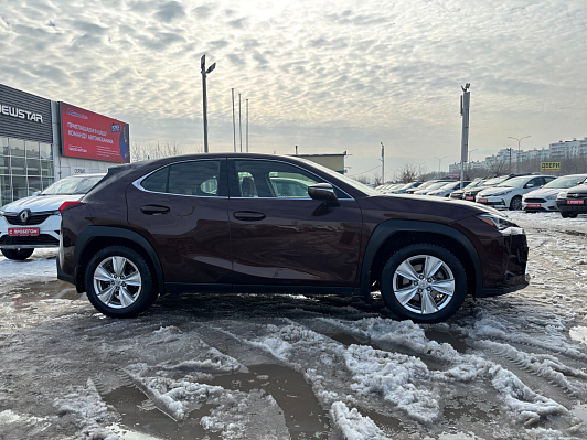 Lexus UX #live, 2019 года, пробег 116848 км