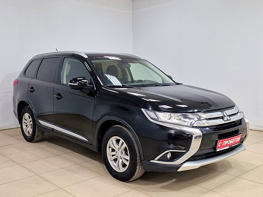 Mitsubishi Outlander Intense, 2016 года, пробег 294901 км