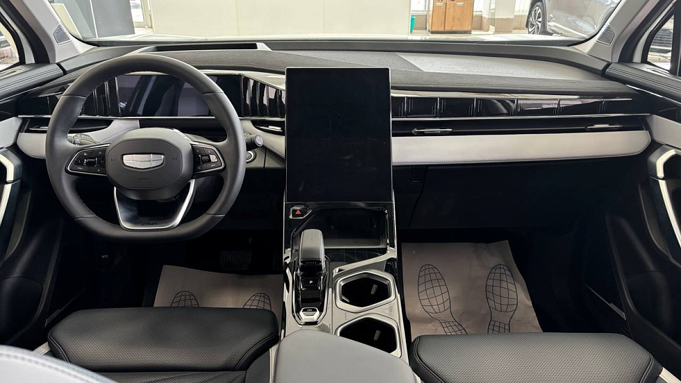 Geely Atlas Люкс, белый