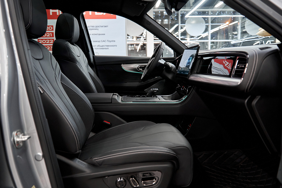 GAC GS8 GT, серебряный