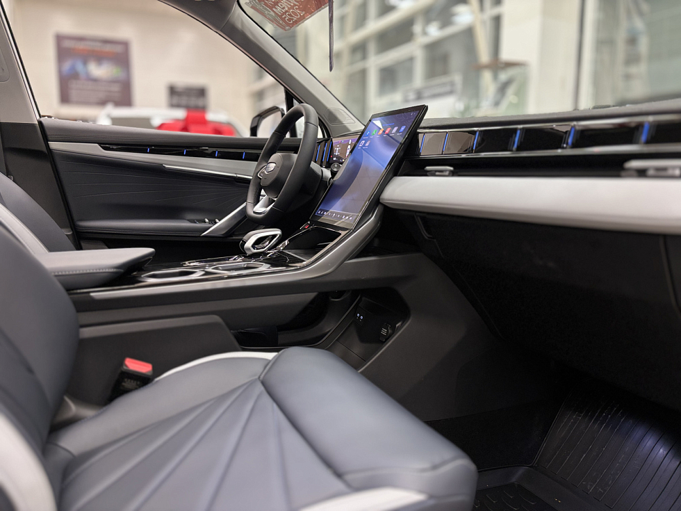 Geely Atlas Luxury, белый