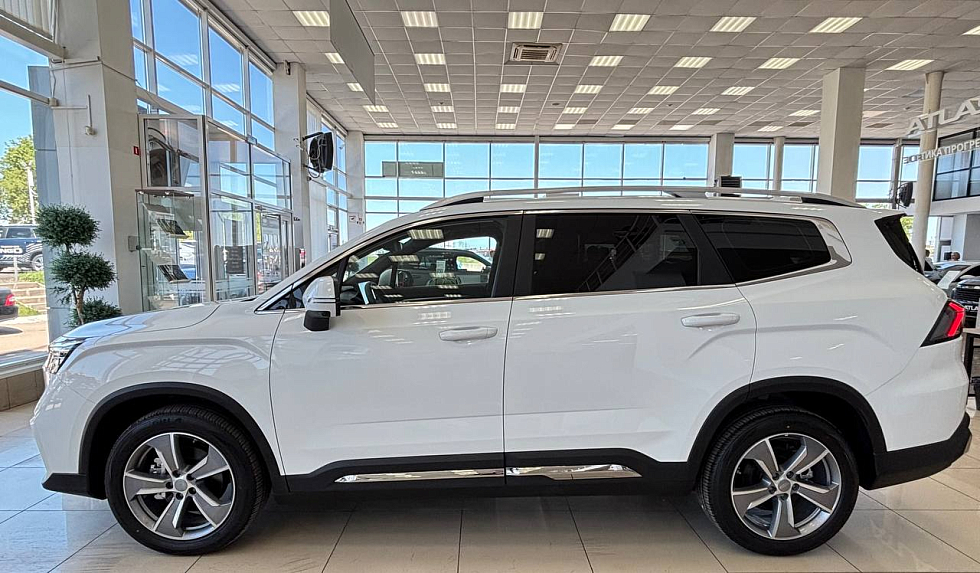 Geely Okavango Flagship, белый