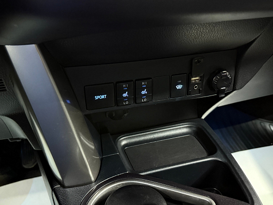 Toyota RAV4, 2019 года, пробег 157232 км