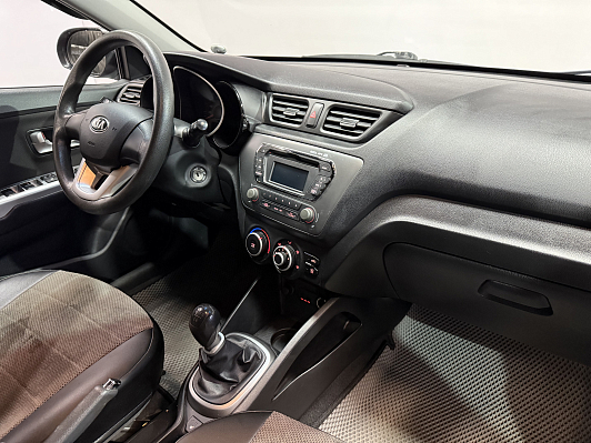 Kia Rio, 2013 года, пробег 125000 км