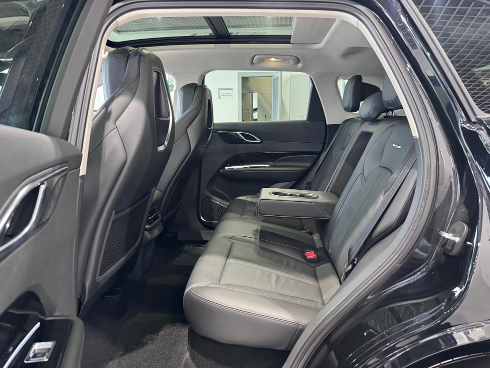 Hongqi HS3 Deluxe, черный