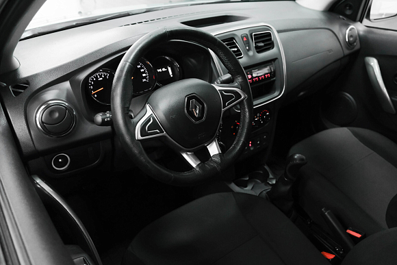 Renault Logan Life, 2019 года, пробег 74497 км