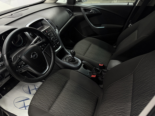 Opel Astra Cosmo, 2013 года, пробег 202876 км