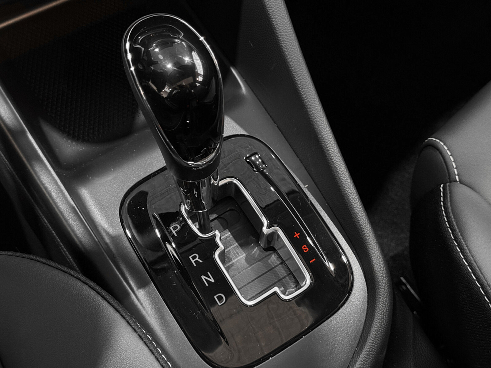 Changan Alsvin Люкс, красный