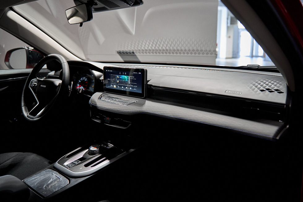 Haval Jolion Elite, красный