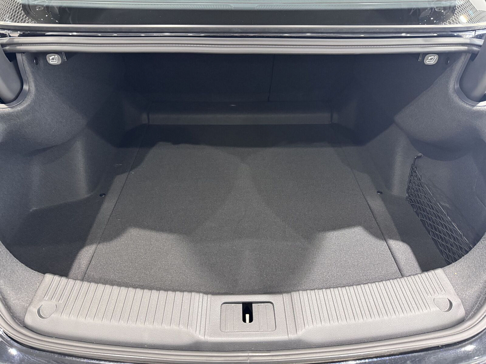 Hongqi H5 Deluxe +, черный