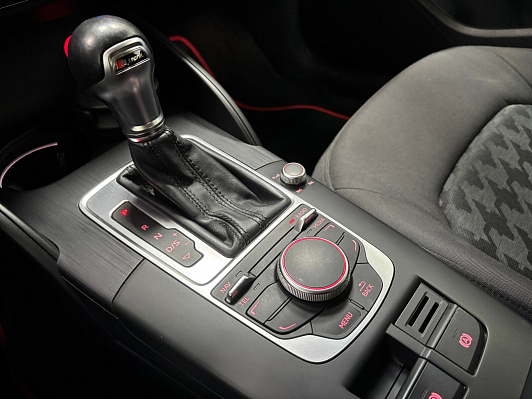 Audi A3 Attraction, 2015 года, пробег 166821 км
