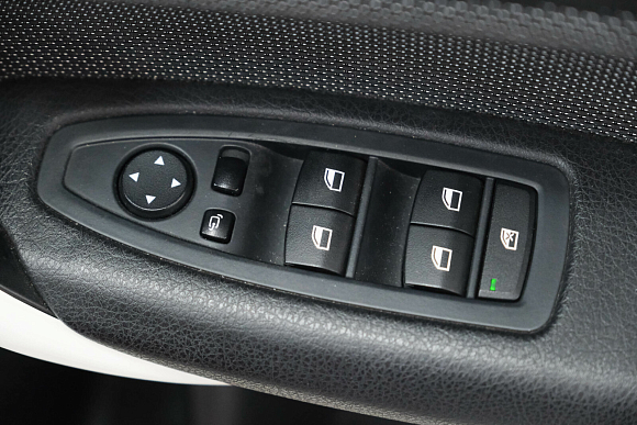 BMW 1 серии 118i Sport Line, 2016 года, пробег 86824 км