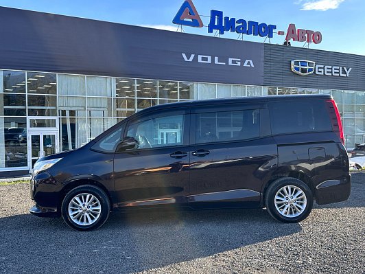 Toyota Noah, 2015 года, пробег 178702 км