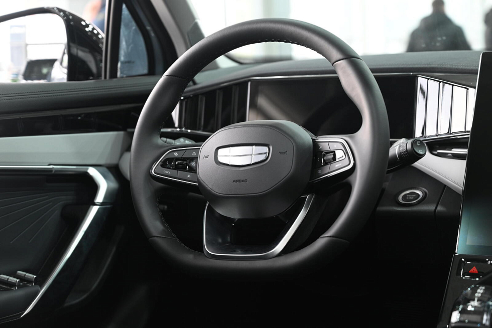 Geely Atlas Спорт, голубой