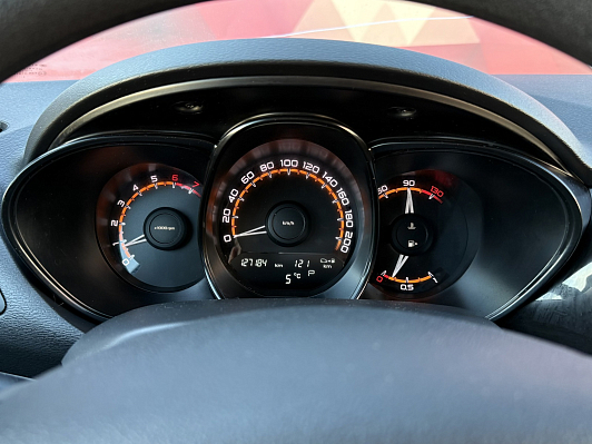 Lada (ВАЗ) Vesta Luxe, 2021 года, пробег 127135 км