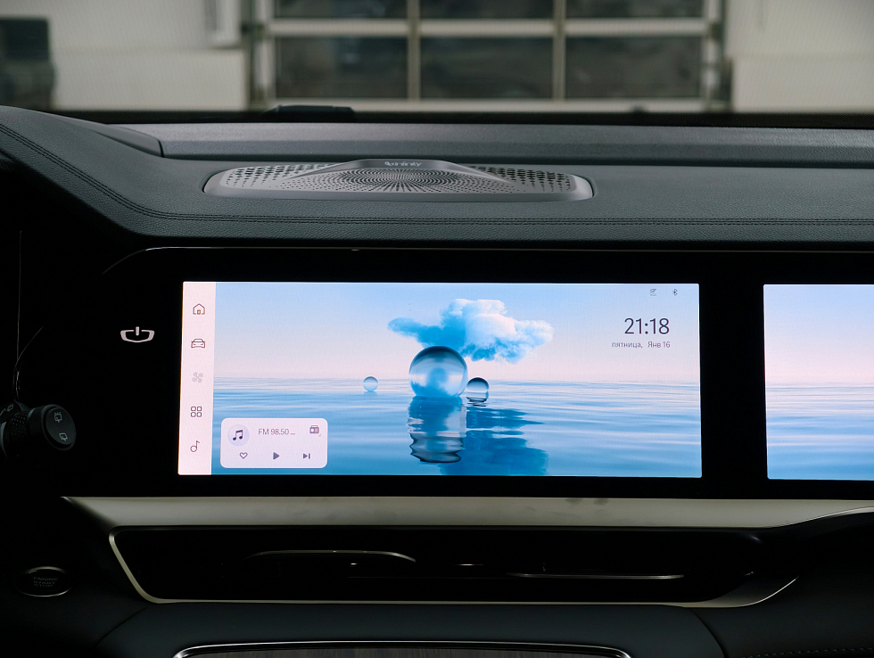 Geely Monjaro Флагман, зеленый