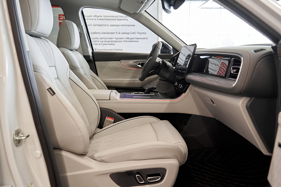 GAC GS8 GX Premium, белый