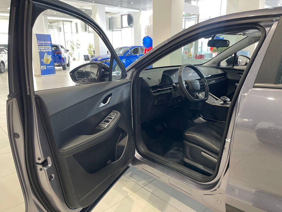 Omoda C5 Fun, серебряный