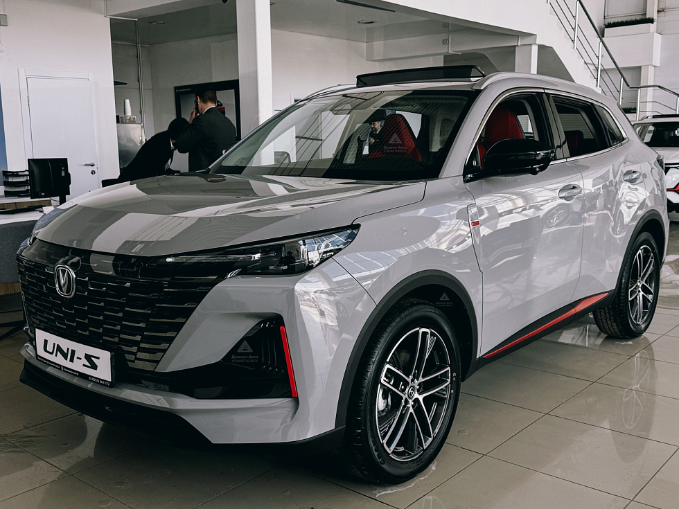 Changan UNI-S Техно, серый