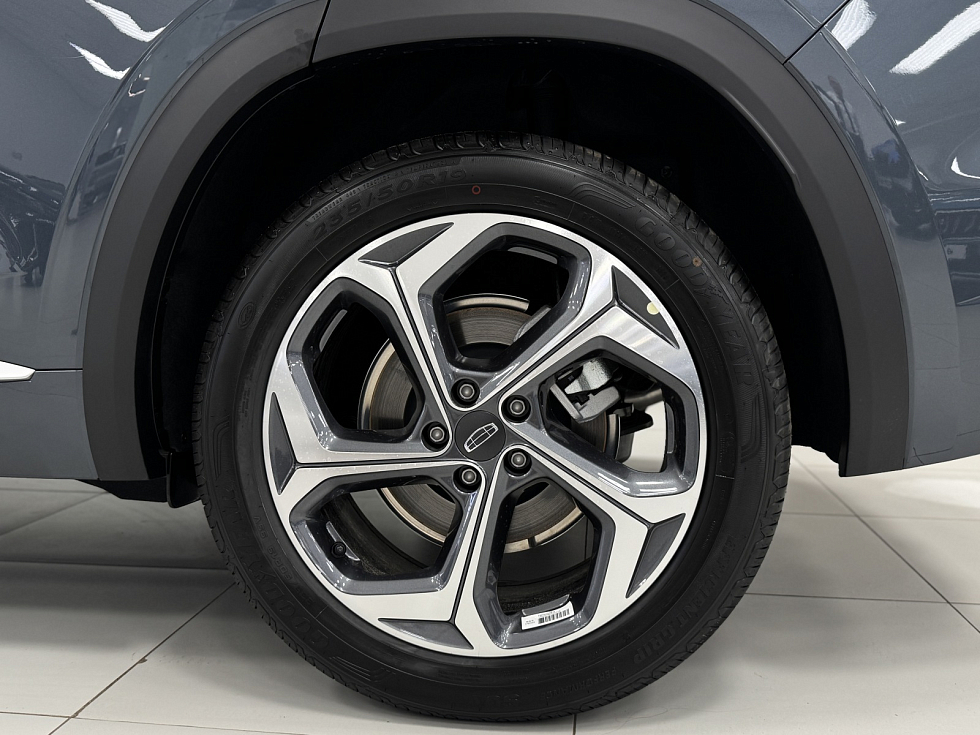 Geely Monjaro Luxury, серый