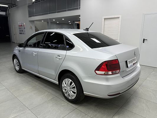 Volkswagen Polo Life, 2017 года, пробег 155000 км