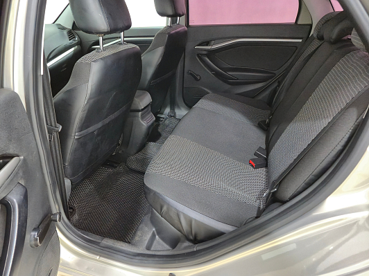 Lada (ВАЗ) Vesta Comfort, 2019 года, пробег 127270 км