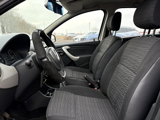 Renault Sandero Специальная серия, 2014 года, пробег 214000 км