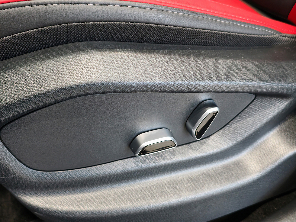 Hongqi HS3 Комфорт (Comfort), черный