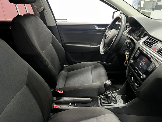 Skoda Rapid Hockey Edition Active, 2018 года, пробег 236000 км