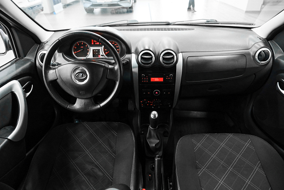Lada (ВАЗ) Largus Quest (5 мест), 2018 года, пробег 136000 км