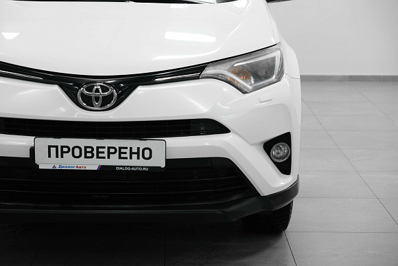 Toyota RAV4, 2015 года, пробег 227000 км