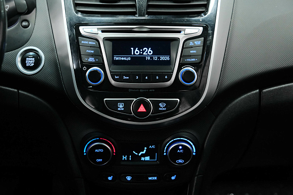 Hyundai Solaris Elegance, 2016 года, пробег 94000 км