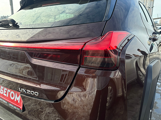 Lexus UX #live, 2019 года, пробег 116848 км
